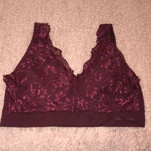 Daisy Fuentes Plus Sise Lace Sports Bra